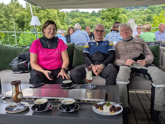 "Nobel geht die welt zugrunde"  Schöne Pause im Bistro Quai