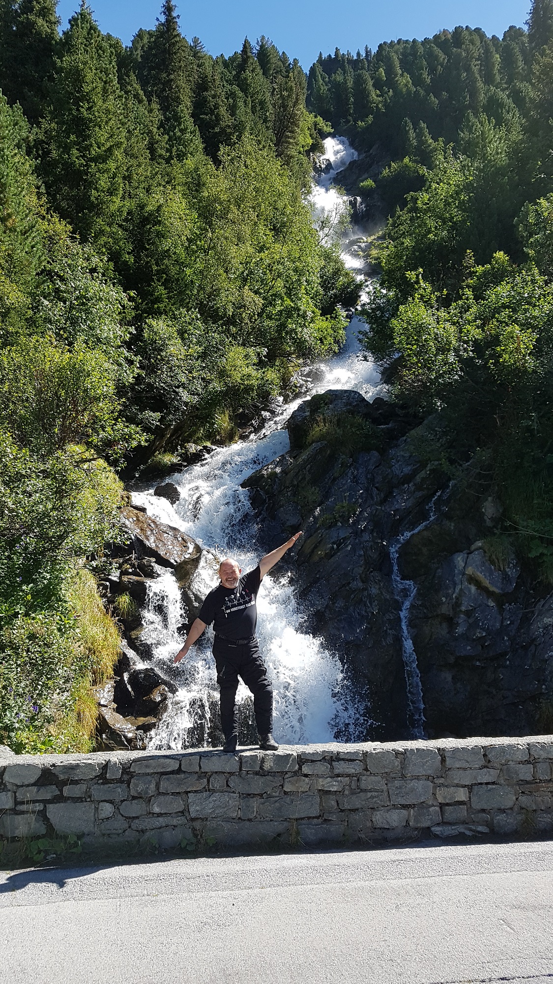 2020 - Alte Säcke Jahrestour - Wasserfall an der Kaunertaler Gletscherstraße