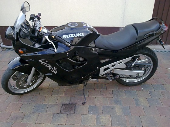 Suzuki GSX-600 F